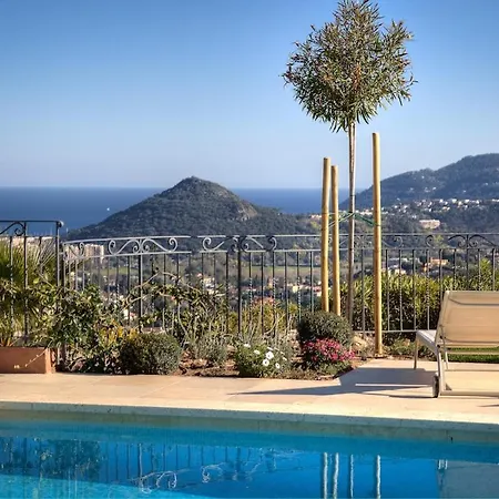 Contemporaine Avec Vue Mandelieu