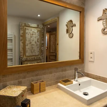 Contemporaine Avec Vue Mandelieu