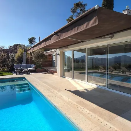 Contemporaine Avec Vue