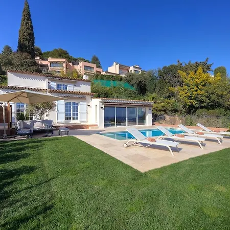 Contemporaine Avec Vue Willa